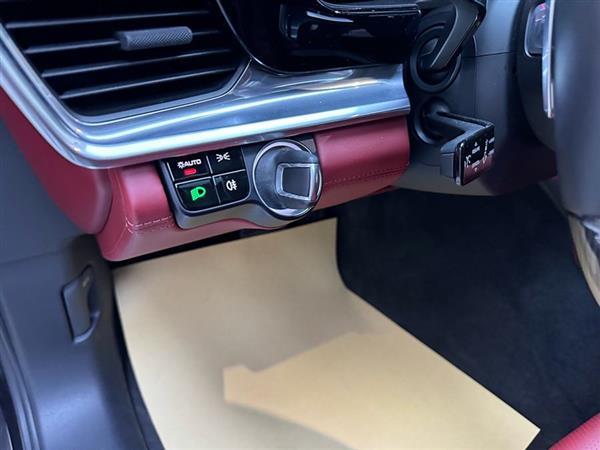 Panamera 2019款 Panamera 4 行政加长版 2.9T