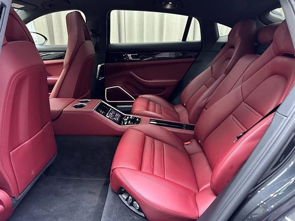 Panamera 2019款 Panamera 4 行政加长版 2.9T