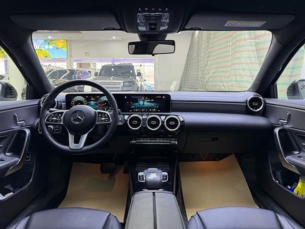 奔驰A级 2019款 A 200 L