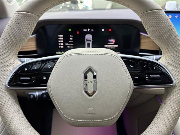 问界M7 2024款 1.5T 后驱Plus版 5座