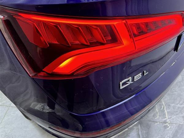 奥迪Q5L 2018款 40 TFSI 荣享时尚型 国V