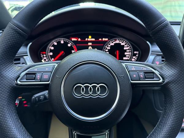 奥迪A6L 2018款 30周年年型 45 TFSI quattro 运动型