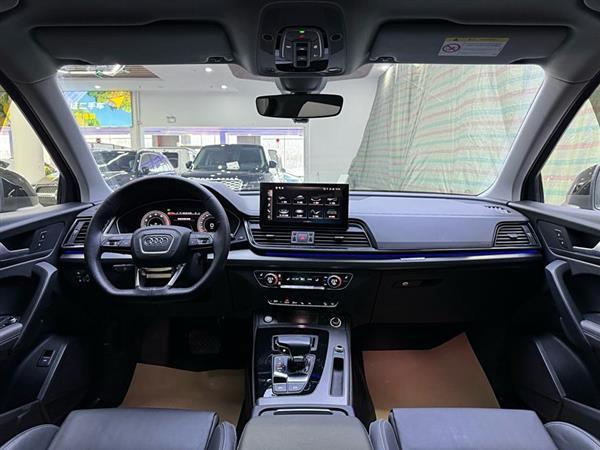奥迪Q5L 2023款 40T 冰雪运动版