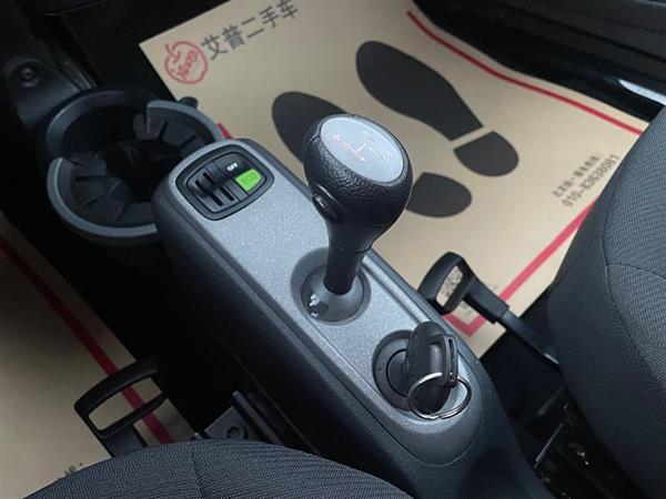 smart fortwo 2012款 1.0 MHD 硬顶标准版