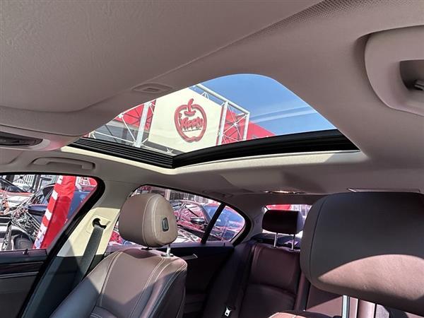 宝马5系 2019款 525Li 豪华套装