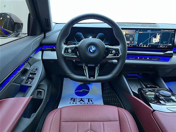 宝马i5 2024款 eDrive 35L M运动套装