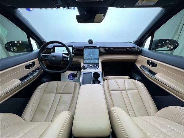 蔚来ES8 2020款 450KM 七座版