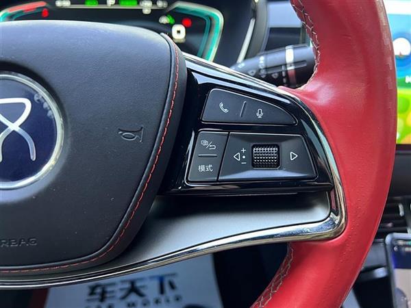 汉 2020款 EV 四驱高性能版旗舰型