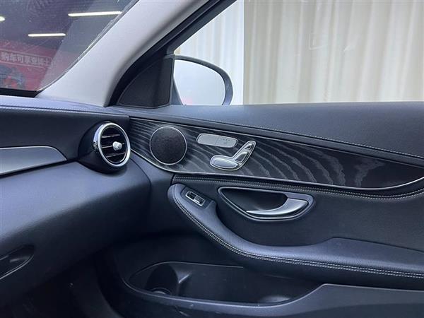 奔驰C级 2019款 C 260 L 运动版