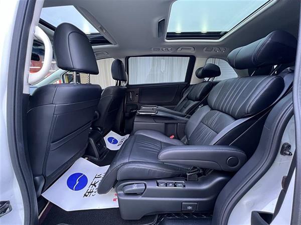 奥德赛 2022款 2.0L e:HEV 锐·至尊版