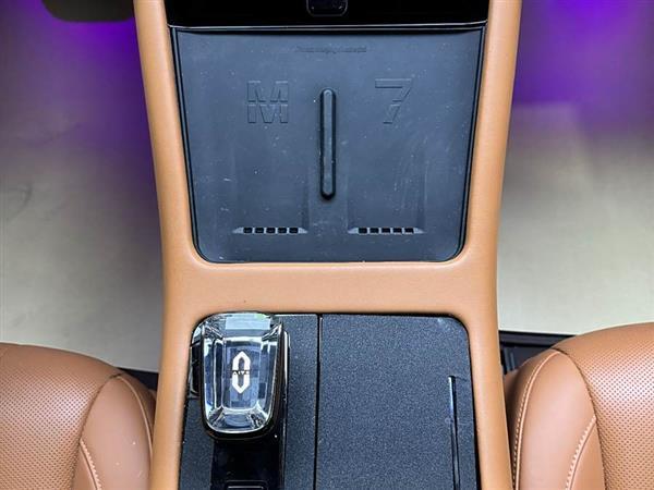 问界M7 2024款 1.5T 智驾四驱Ultra版 5座