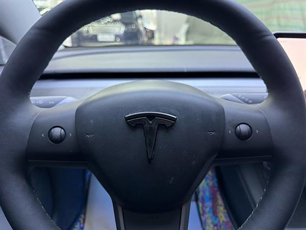Model 3 2021款 改款 标准续航后驱升级版 3D1