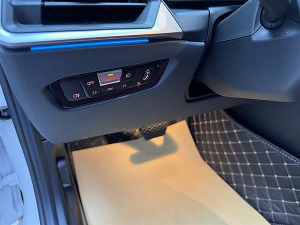 宝马i3 2024款 eDrive 35 L