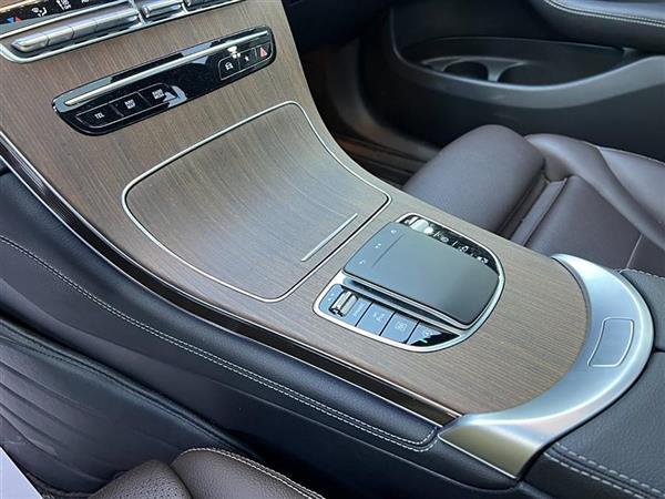 奔驰GLC 2021款 GLC 300 L 4MATIC 动感型