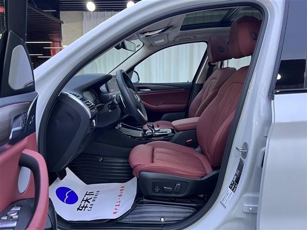 宝马X3 2023款 改款 xDrive30i 领先型 M曜夜套装