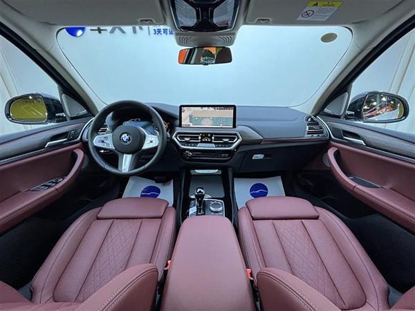 宝马X3 2023款 改款 xDrive30i 领先型 M曜夜套装
