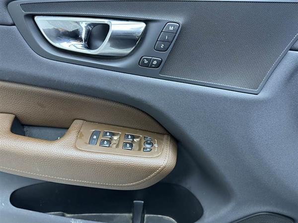 沃尔沃XC60 2019款 T5 四驱智远版 国VI