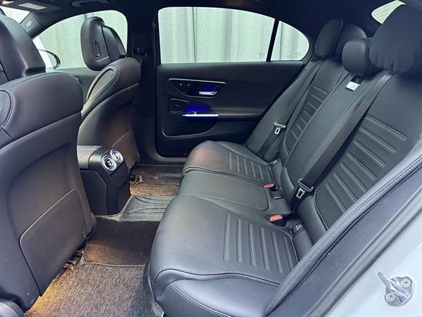 奔驰C级 2023款 C 260 L 运动版