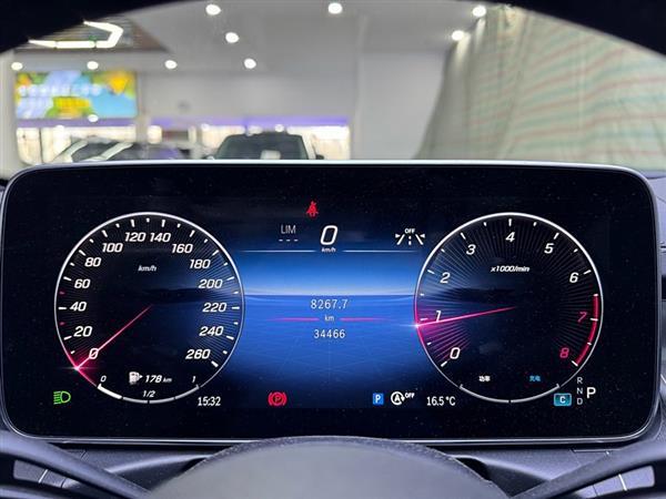 奔驰C级 2023款 C 260 L 运动版