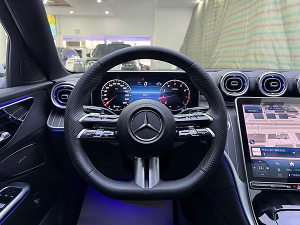 奔驰C级 2023款 C 260 L 运动版