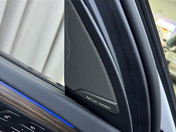宝马X3 2023款 改款 xDrive30i 领先型 M曜夜套装