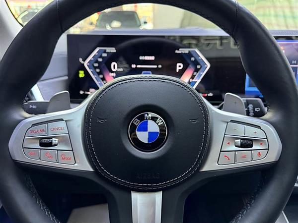 宝马X5 2023款 xDrive 30Li 尊享型M运动曜夜套装