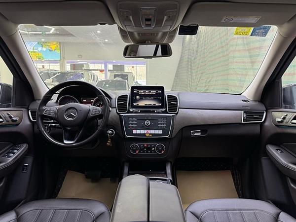 奔驰GLE 2018款 GLE 320 4MATIC 动感型臻藏版