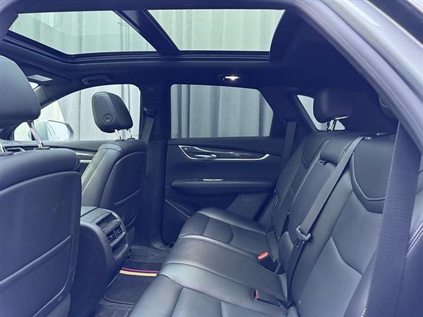 凯迪拉克XT5 2022款 2.0T 四驱豪华型（蜂鸟版）
