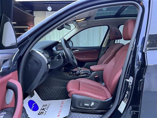 宝马X3 2023款 xDrive30i 领先型 M曜夜套装