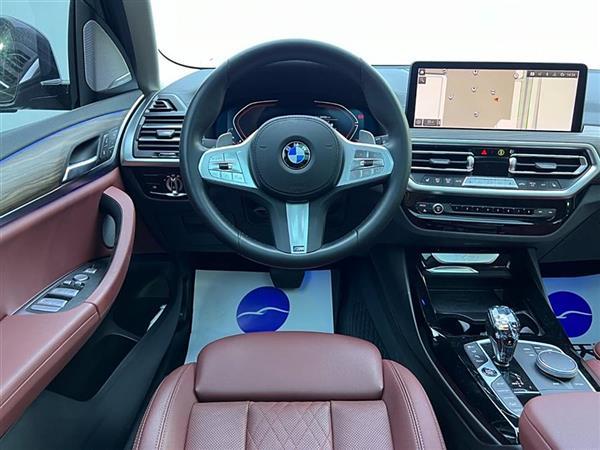 宝马X3 2023款 xDrive30i 领先型 M曜夜套装