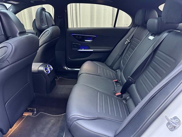 奔驰C级 2024款 C 260 L 运动版