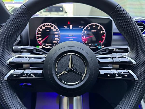 奔驰C级 2024款 C 260 L 运动版