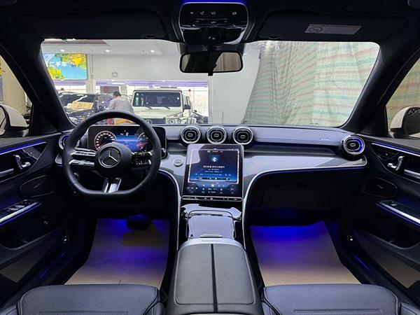 奔驰C级 2024款 C 260 L 运动版