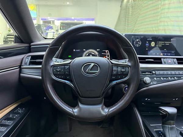 雷克萨斯ES 2020款 300h 卓越版 国V