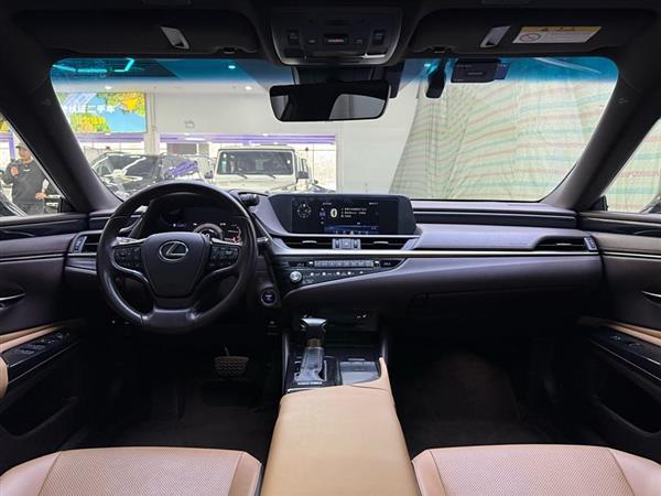 雷克萨斯ES 2020款 300h 卓越版 国V