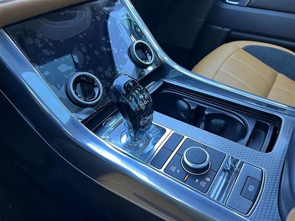揽胜运动版 2018款 3.0 SC V6 HSE DYNAMIC