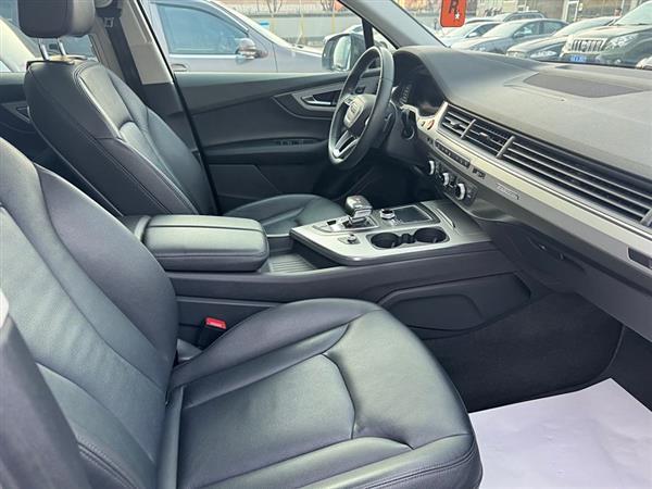奥迪Q7 2019款 55 TFSI 技术型