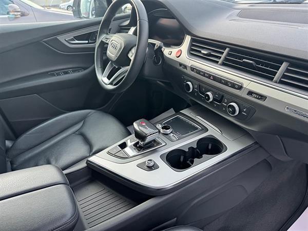 奥迪Q7 2019款 55 TFSI 技术型