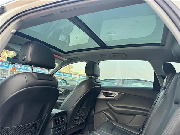 奥迪Q7 2019款 55 TFSI 技术型