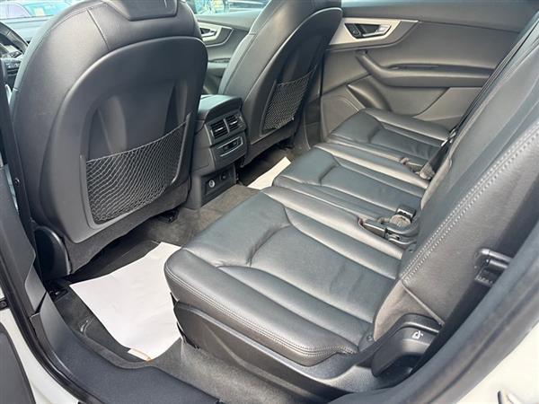 奥迪Q7 2019款 55 TFSI 技术型