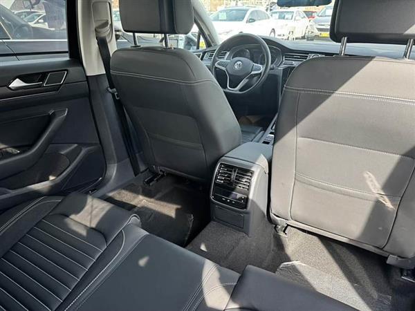 迈腾 2020款 330TSI DSG 领先型