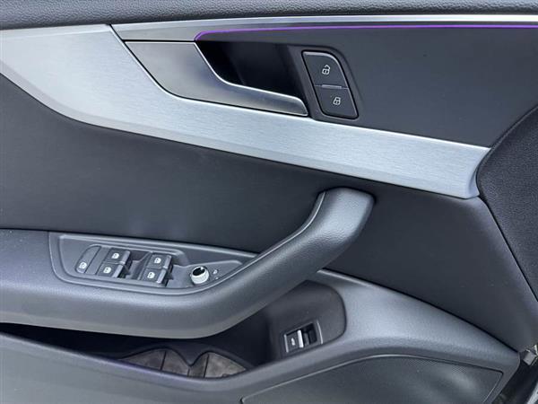 奥迪A4L 2022款 40 TFSI 豪华动感型