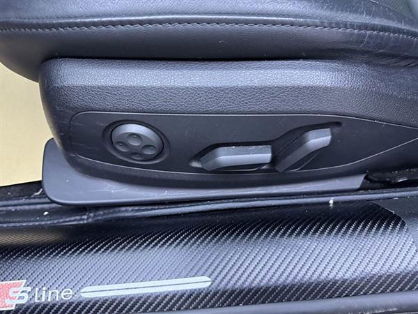 奥迪A4L 2022款 40 TFSI 豪华动感型