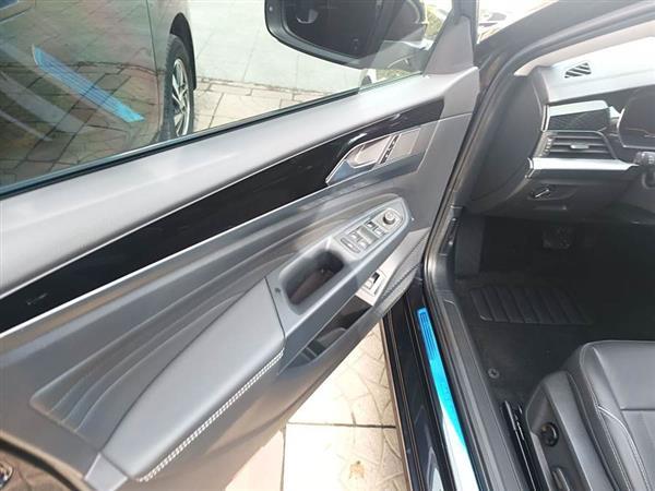 帕萨特 2022款 280TSI 精英版