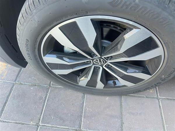 途观L 2023款 330TSI 自动两驱R-Line越享版
