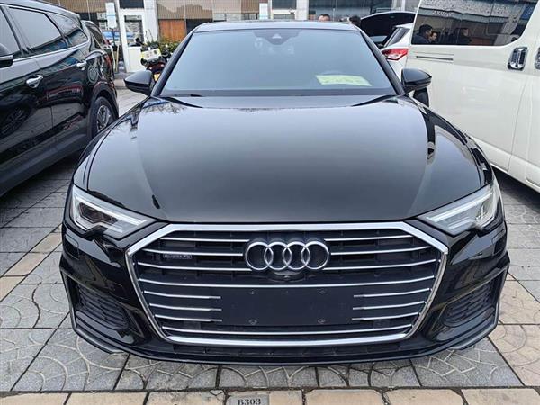 奥迪A6L 2021款 45 TFSI quattro 臻选动感型