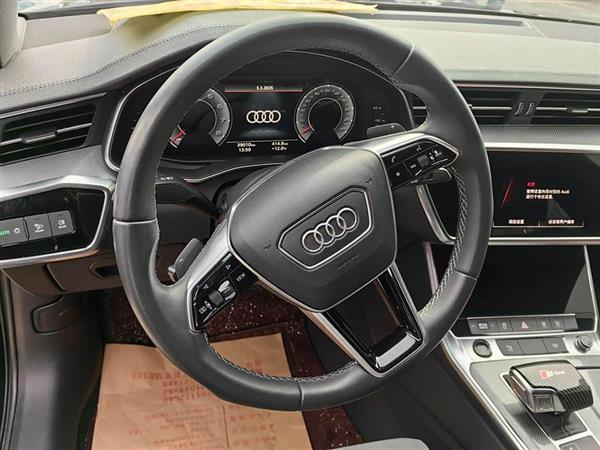 奥迪A6L 2021款 45 TFSI quattro 臻选动感型