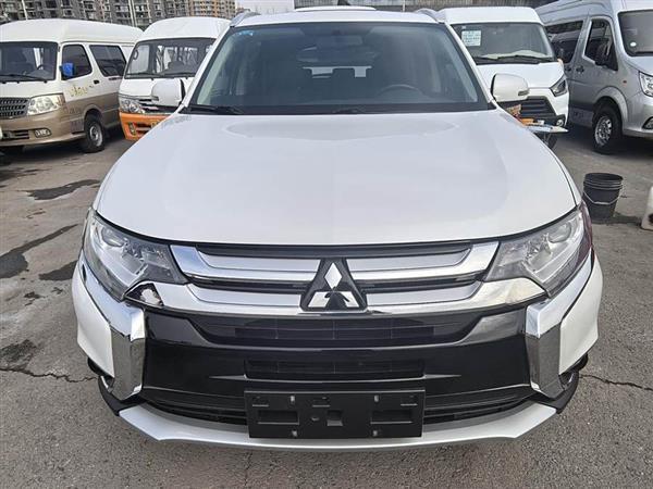 欧蓝德 2018款 2.0L 两驱荣耀版 5座
