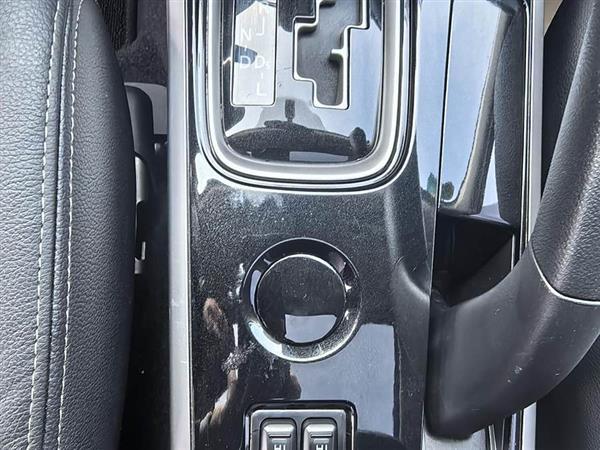 欧蓝德 2018款 2.0L 两驱荣耀版 5座