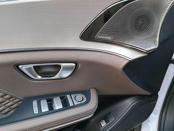 汉 2023款 EV 冠军版 605KM前驱尊贵型